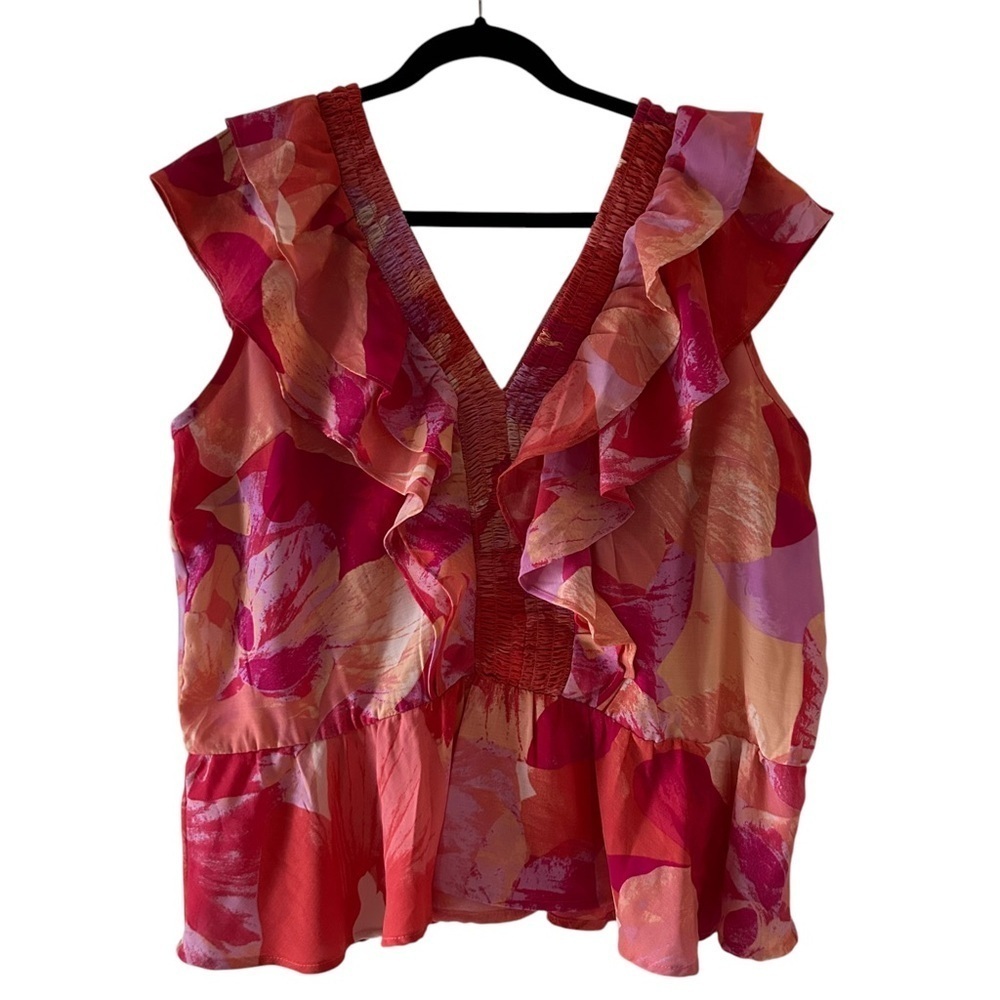 SOFIA XL floral V neck smocked frame ruffle top - Picture 4 of 10